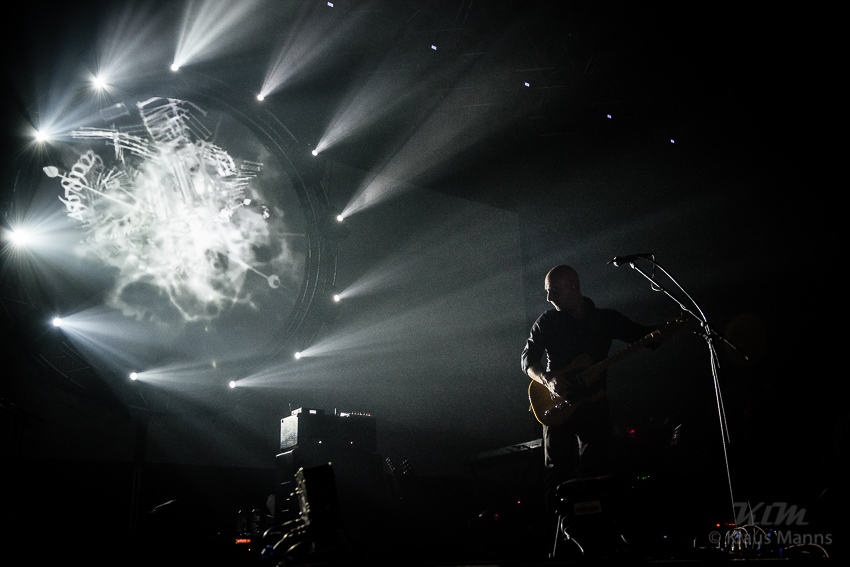 Echoes_2015-02-07_034.jpg : Echoes XL, performing Pink Floyd Premierenshow "Seer of Visions", Siegerlandhalle, Siegen 07.02.2015, Bild 35/43