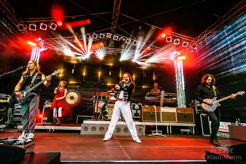 Queen-Kings_2017-09-17_012.jpg : The Queen Kings live in Concert auf'm Stadtfest Hennef, 17.09.2017, Bild 12/27